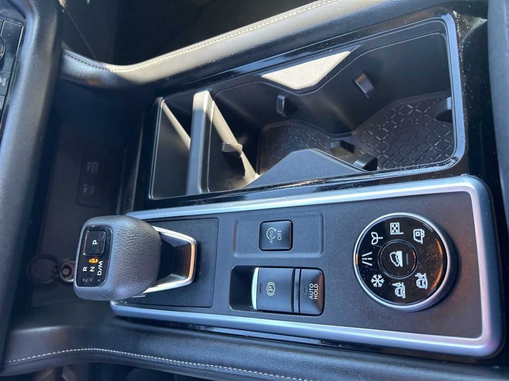 2025 Nissan Pathfinder SL - Photo 13