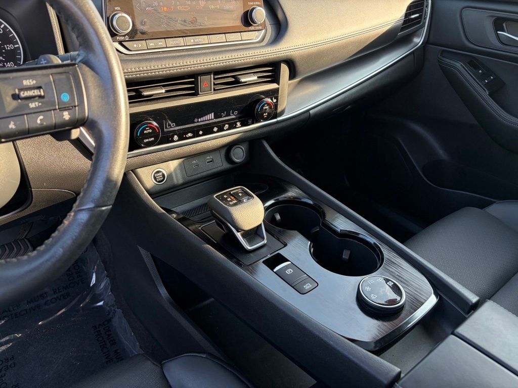 2023 Nissan Rogue SV - Photo 20