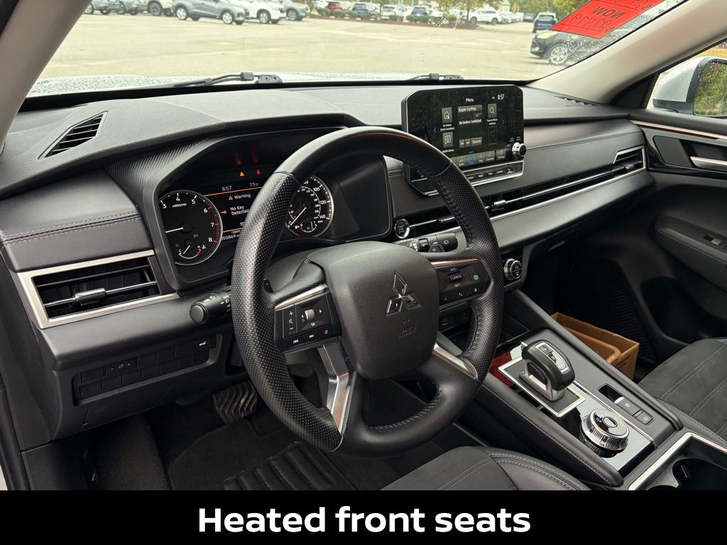 2024 Mitsubishi Outlander SE - Photo 16