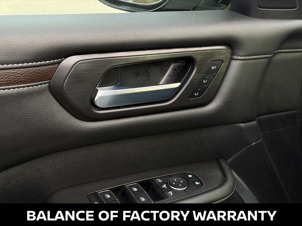 2025 Nissan Armada Platinum - Photo 16
