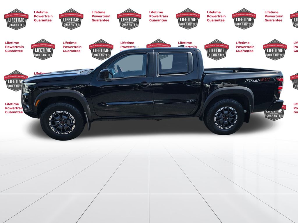 2025 Nissan Frontier PRO-4X photo 2