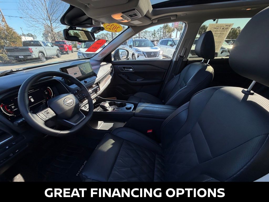 2025 Nissan Rogue Platinum - Photo 14