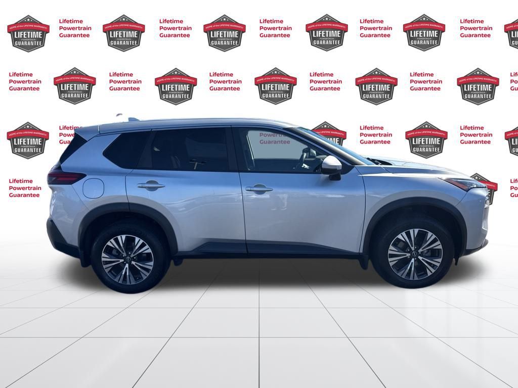 2023 Nissan Rogue SV photo 4