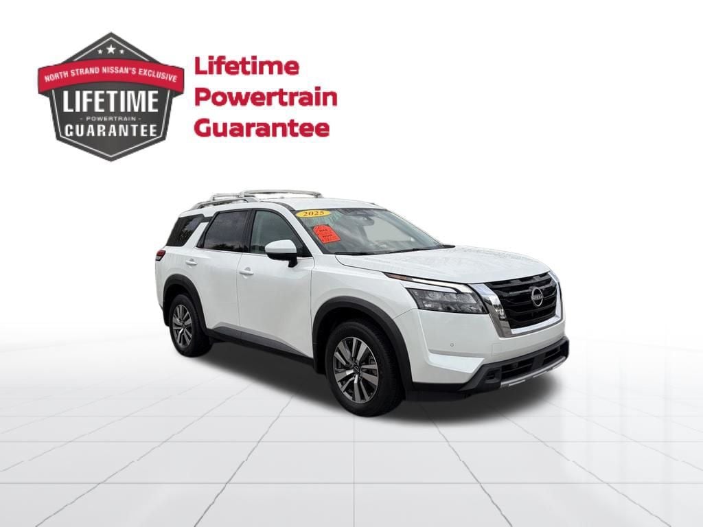 2025 Nissan Pathfinder SL - Photo 9