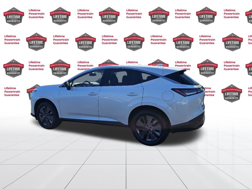 2025 Nissan Murano SL photo 2