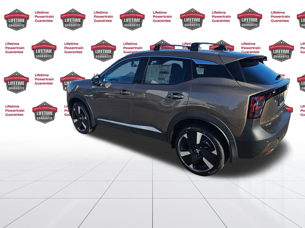 New 2026 Nissan Kicks SR SUV