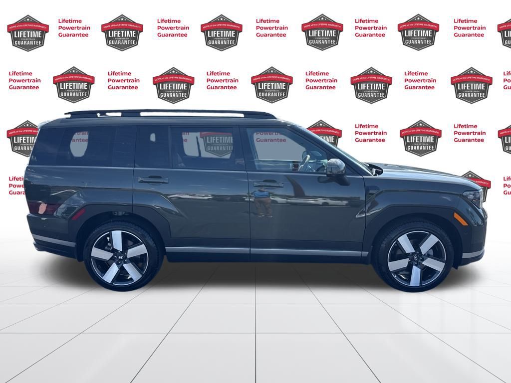 2025 Hyundai Santa Fe Limited photo 4