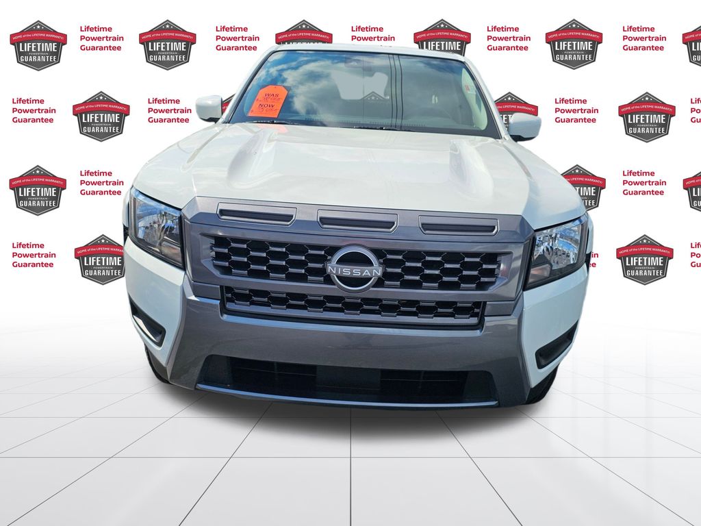2025 Nissan Frontier SV photo 2