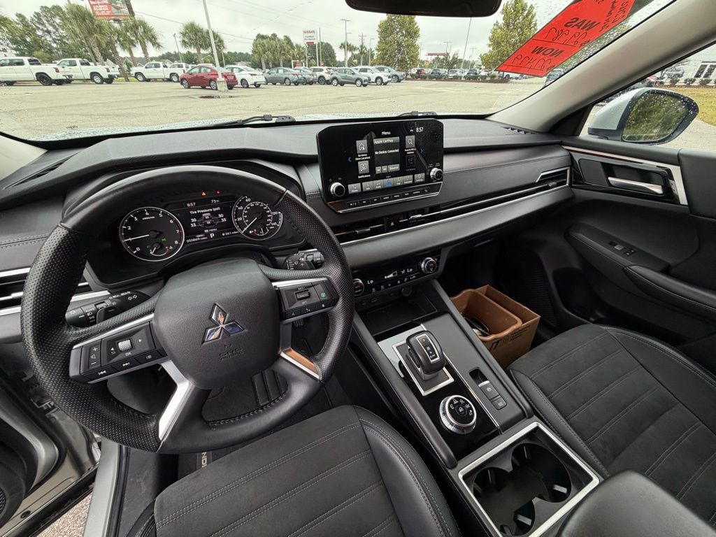 2024 Mitsubishi Outlander SE - Photo 21
