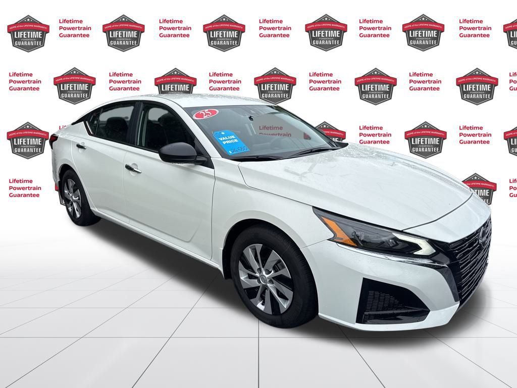 2025 Nissan Altima 2.5 S photo 3