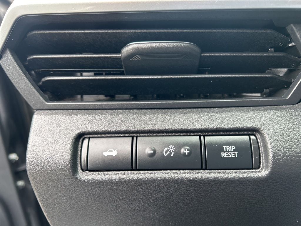 2025 Nissan Altima SV - Photo 17