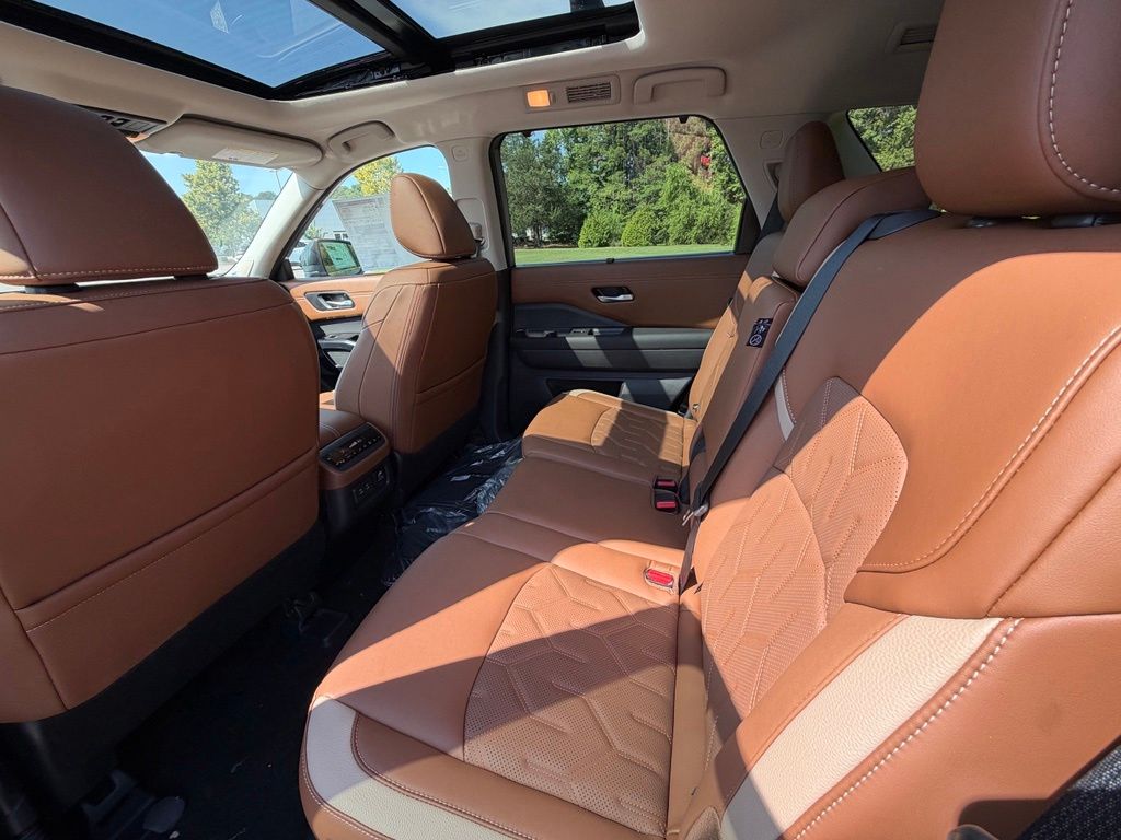 2026 Nissan Pathfinder Platinum - Photo 25