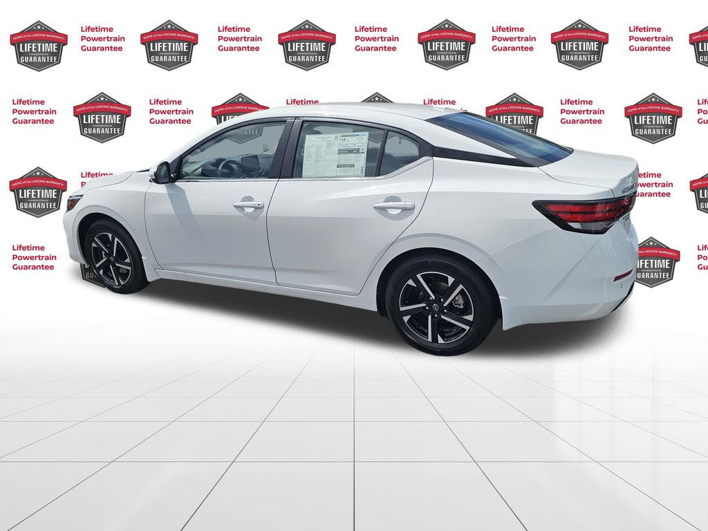 2025 Nissan Sentra SV photo 3