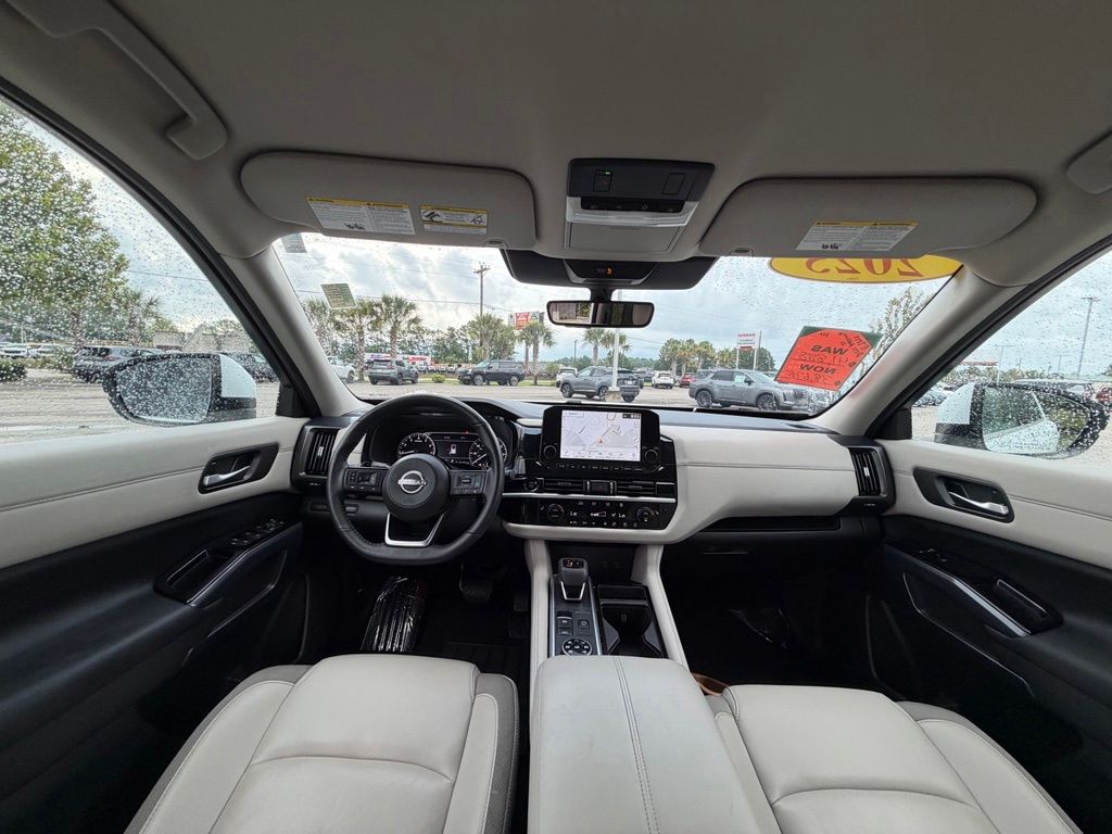 2025 Nissan Pathfinder SL - Photo 29