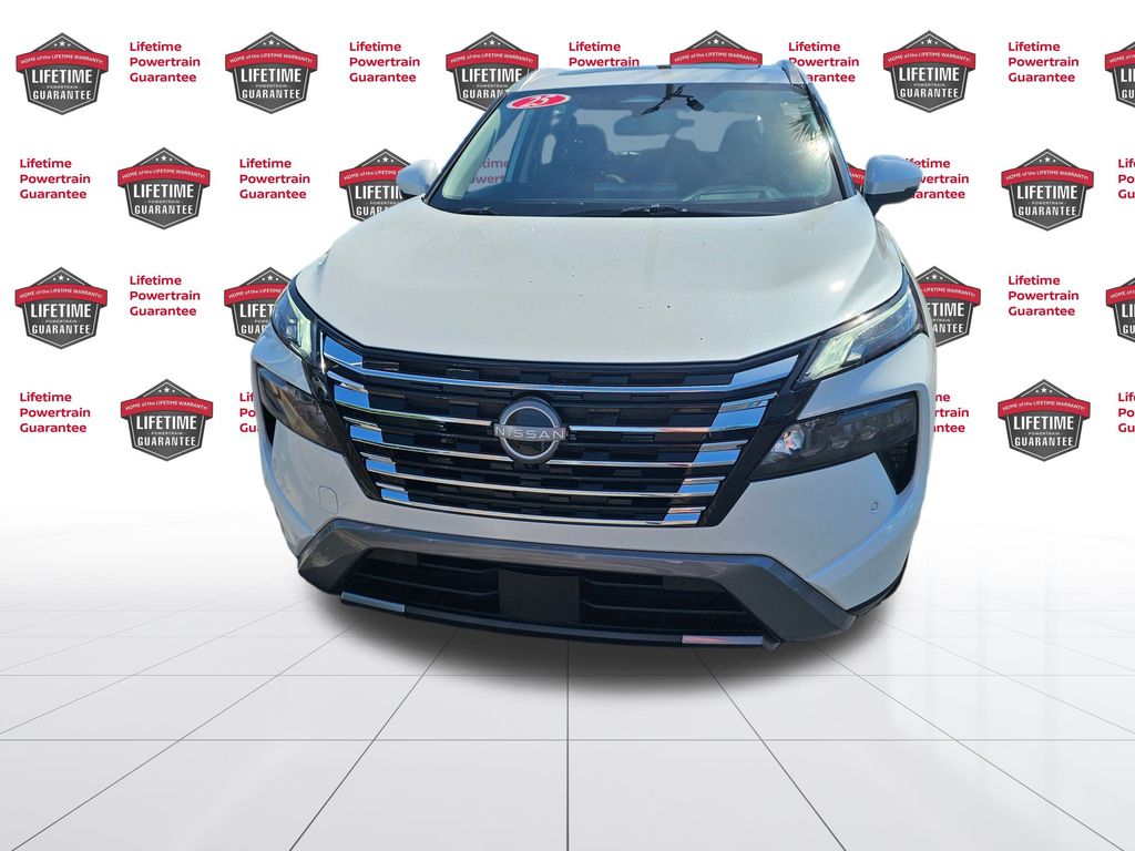 2025 Nissan Rogue SL photo 4