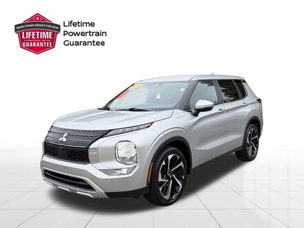 2024 Mitsubishi Outlander SE SUV