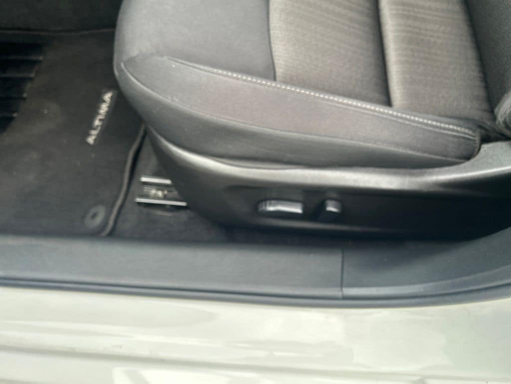2025 Nissan Altima SV - Photo 19