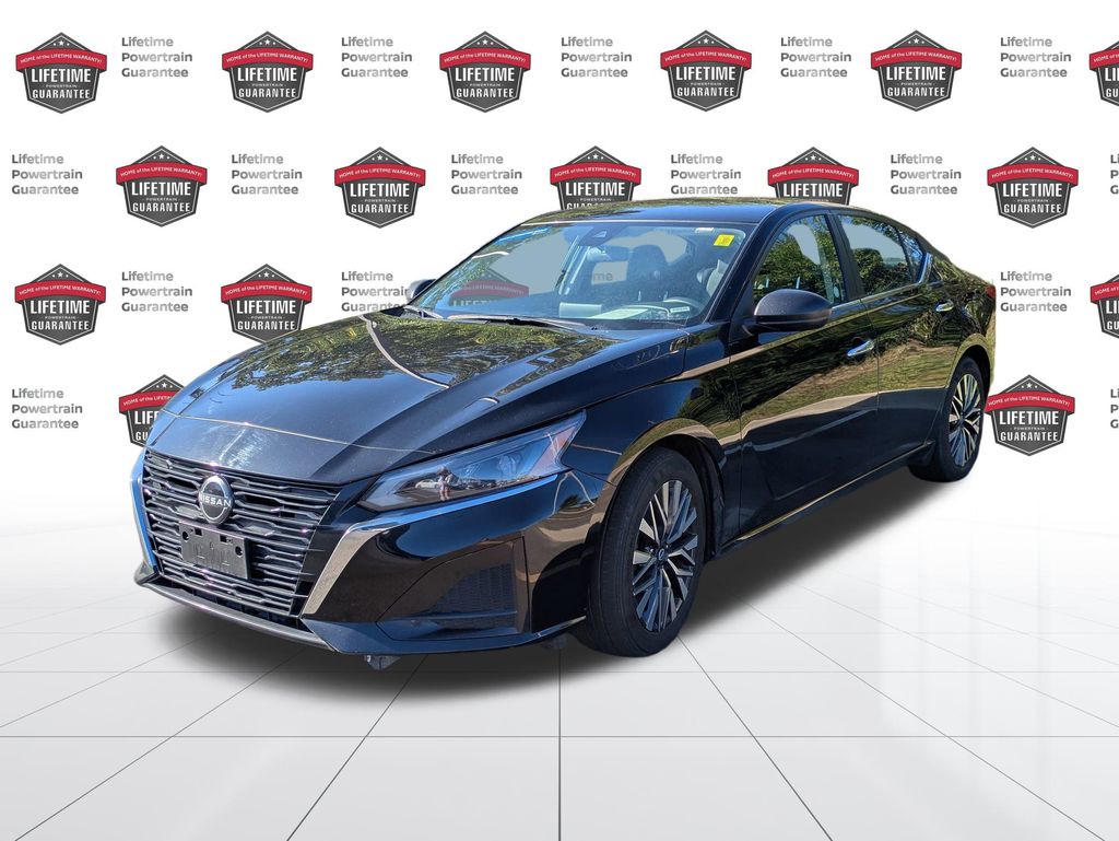 2024 Nissan Altima 2.5 SV photo 3