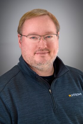 Staff member Derek Knop from ID_e2ea47