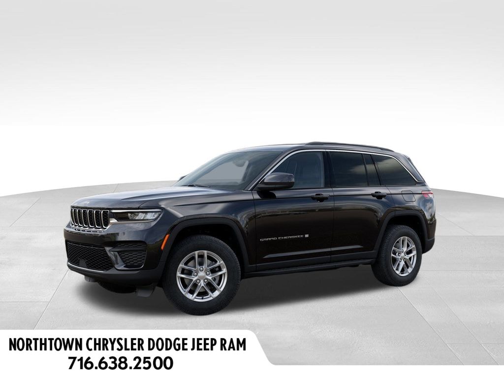 New 2026 Jeep Grand Cherokee Laredo Sport Utility