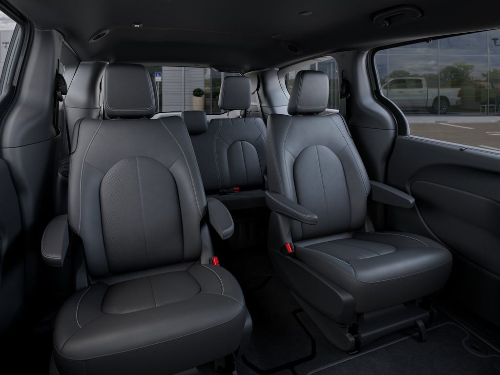 2026 Chrysler Pacifica Select - Photo 16