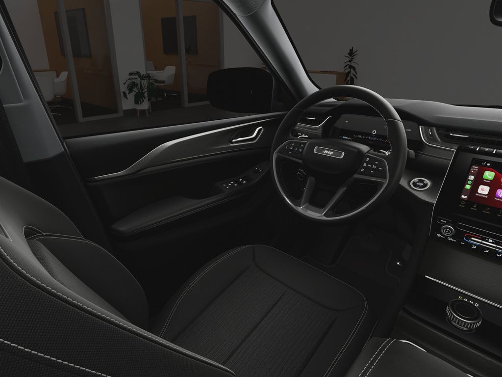 2025 Jeep Grand Cherokee Laredo - Photo 13