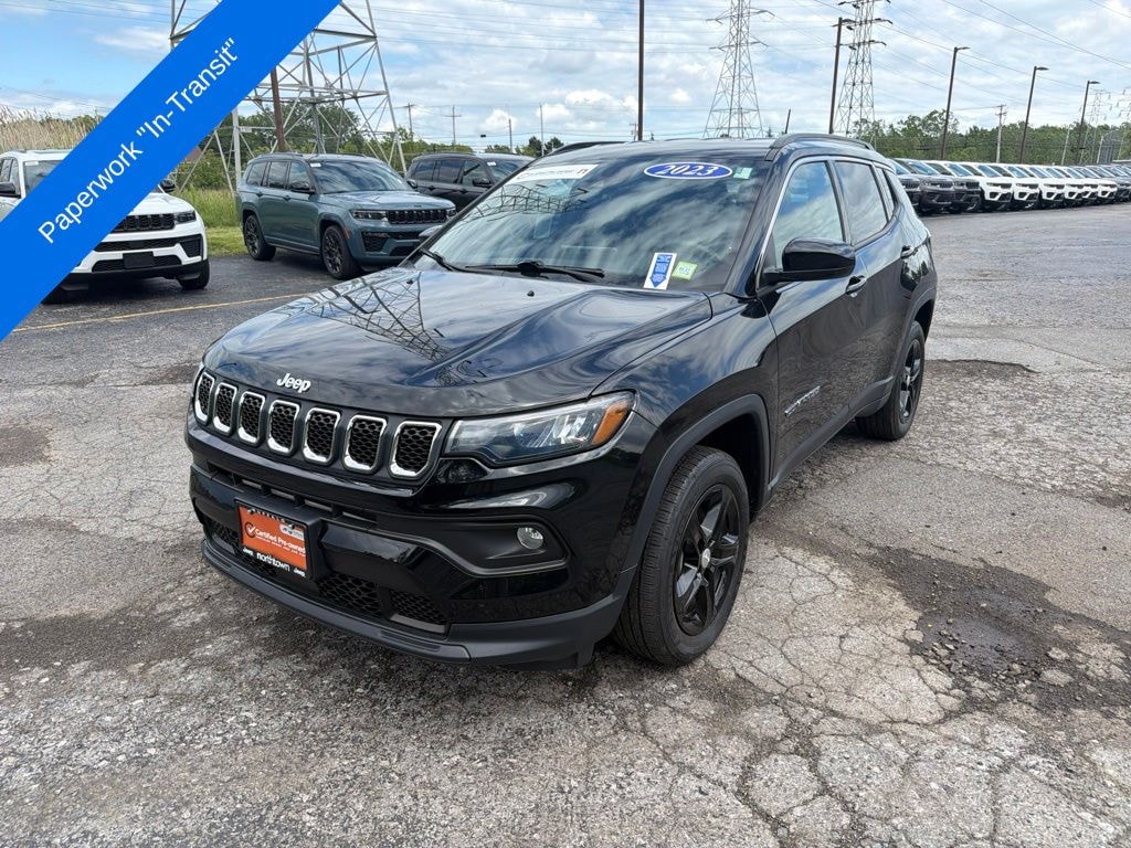 Used 2023 Jeep Compass Latitude SUV