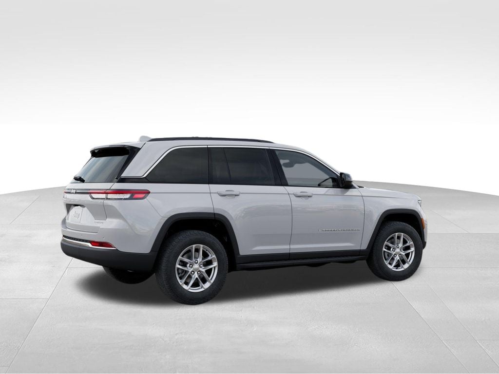 New 2026 Jeep Grand Cherokee Laredo Sport Utility