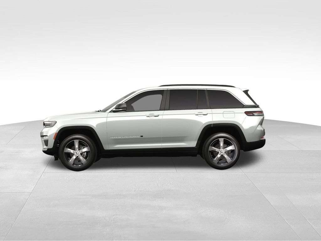 2025 Jeep Grand Cherokee Limited photo 3