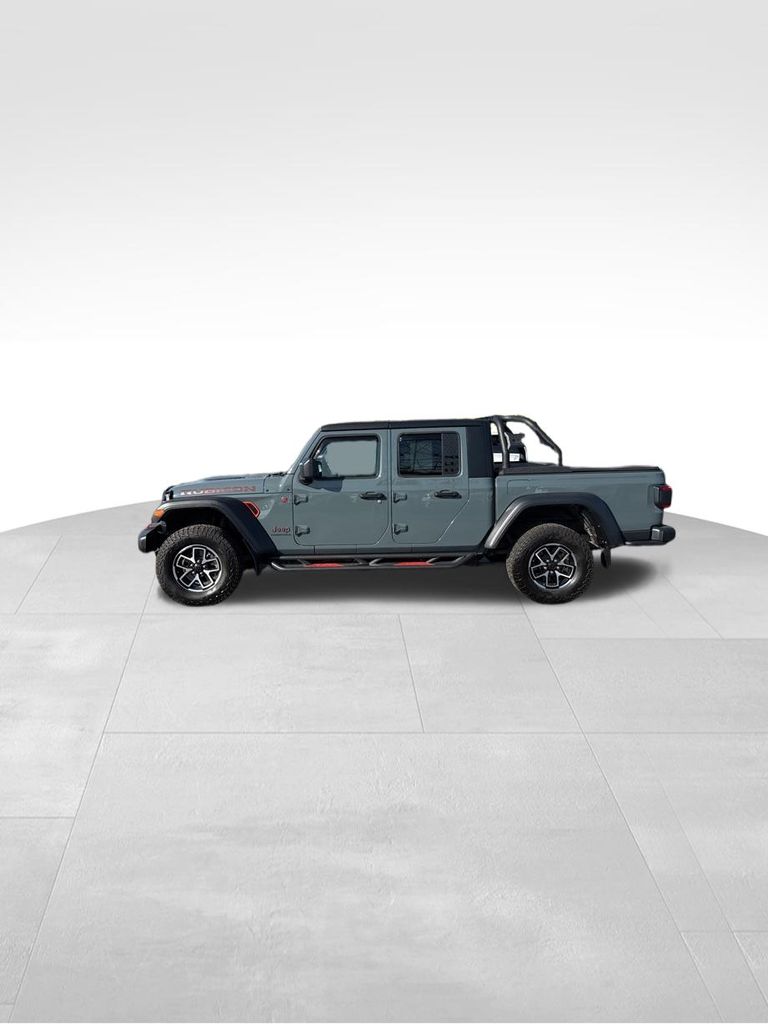 2024 Jeep Gladiator Rubicon photo 3