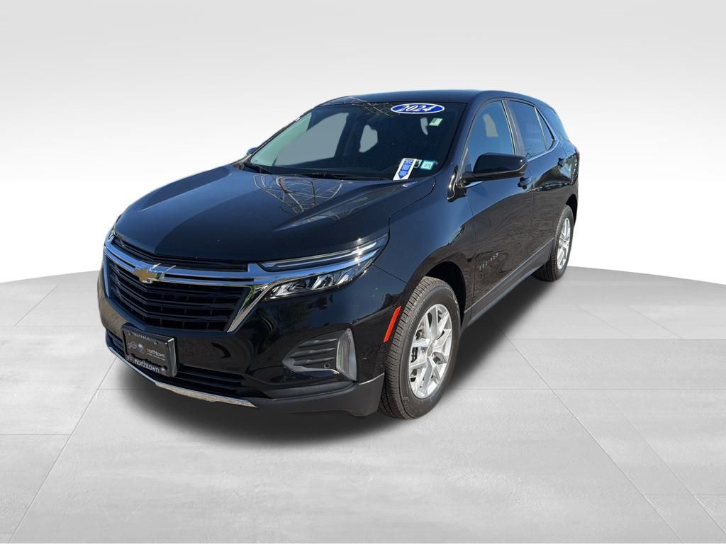 2024 Chevrolet Equinox LT photo 3