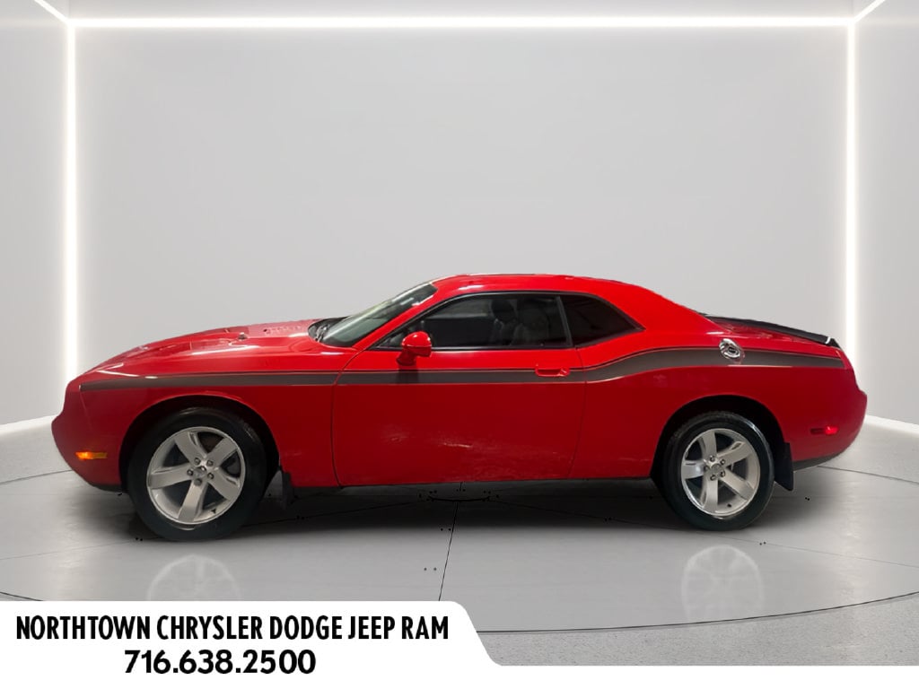 Used 2010 Dodge Challenger SE with VIN 2B3CJ4DV9AH313893 for sale in Tonawanda, NY