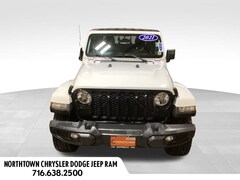 2021 Jeep Gladiator Willys Truck Crew Cab
