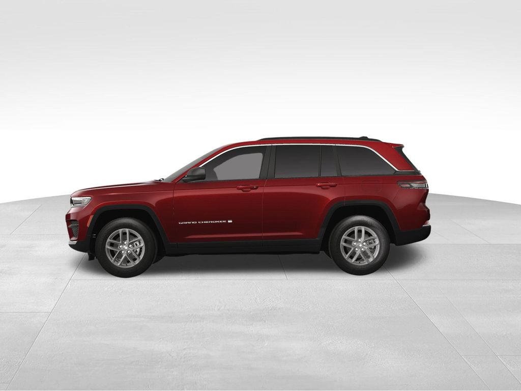 2025 Jeep Grand Cherokee Laredo photo 2