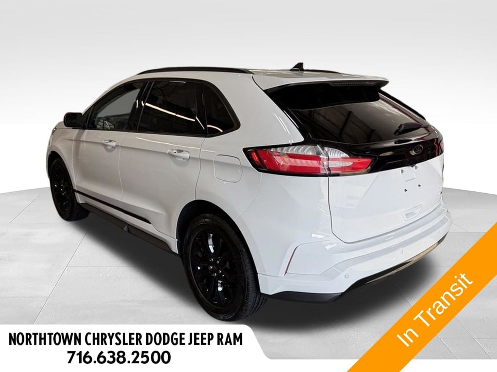 Used 2024 Ford Edge SE SUV