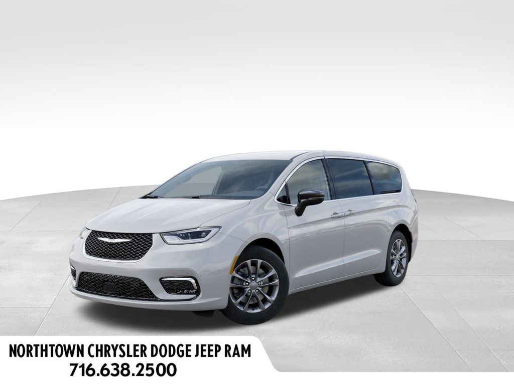2026 Chrysler Pacifica Select AWD's photo