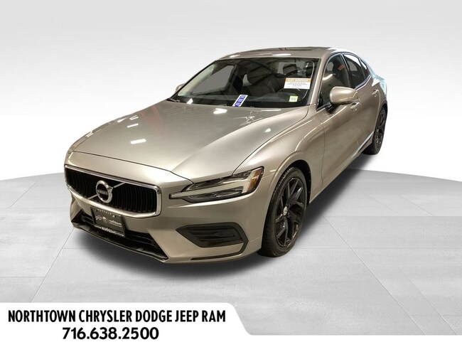 2020 Volvo S60 T6 Momentum Sedan