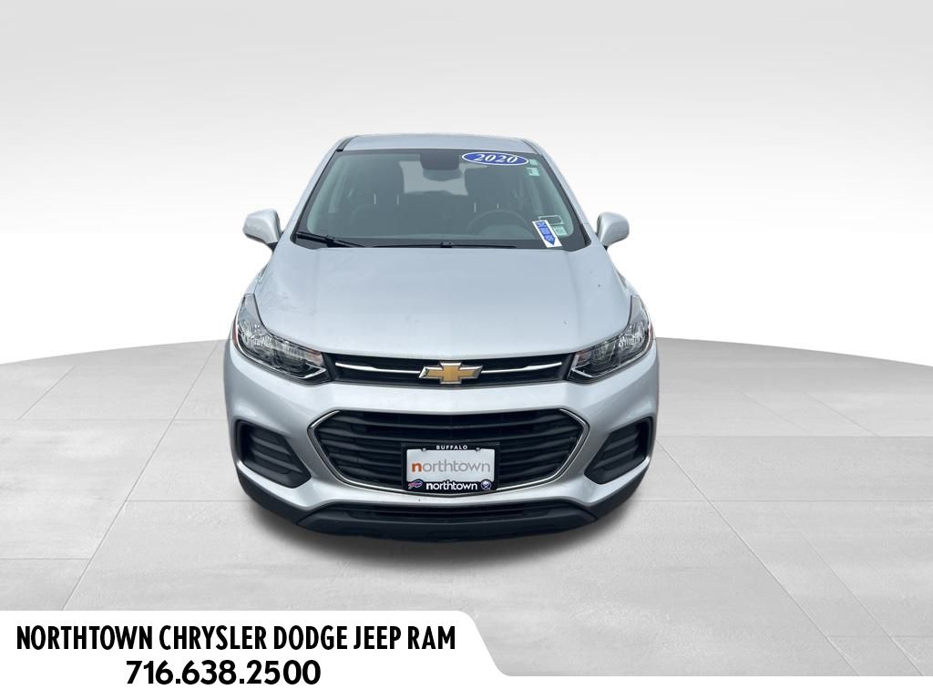 2020 Chevrolet Trax LS photo 2