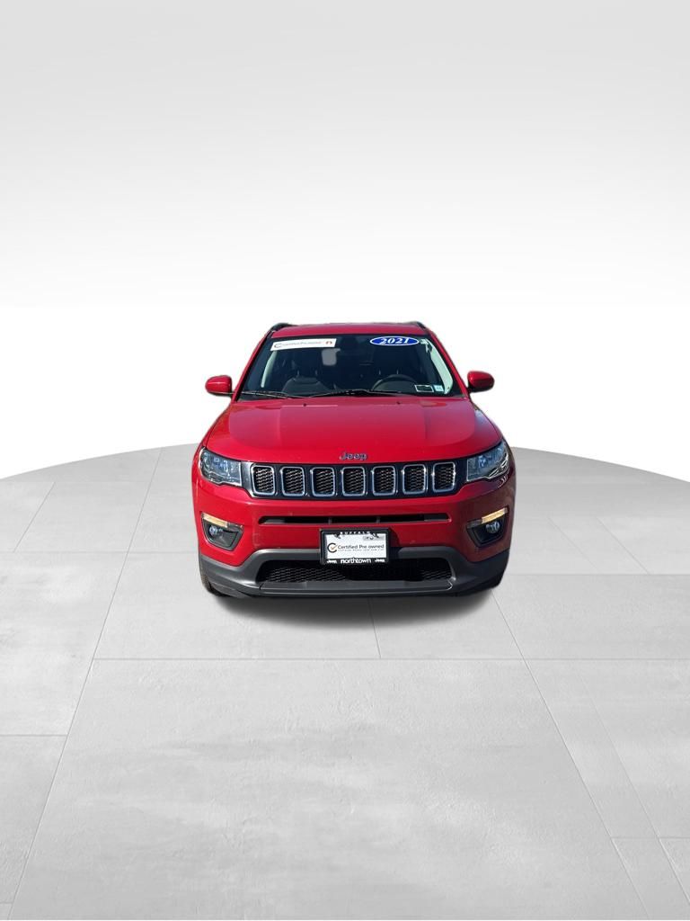 2021 Jeep Compass Latitude photo 3