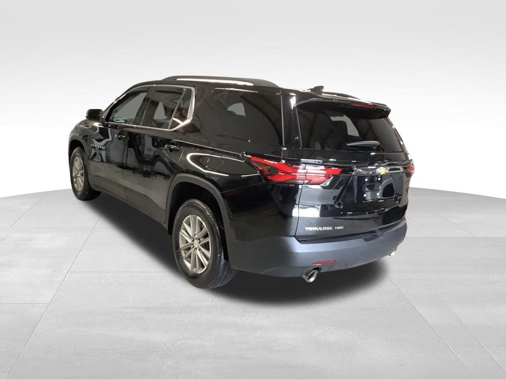 Used 2023 Chevrolet Traverse LT SUV