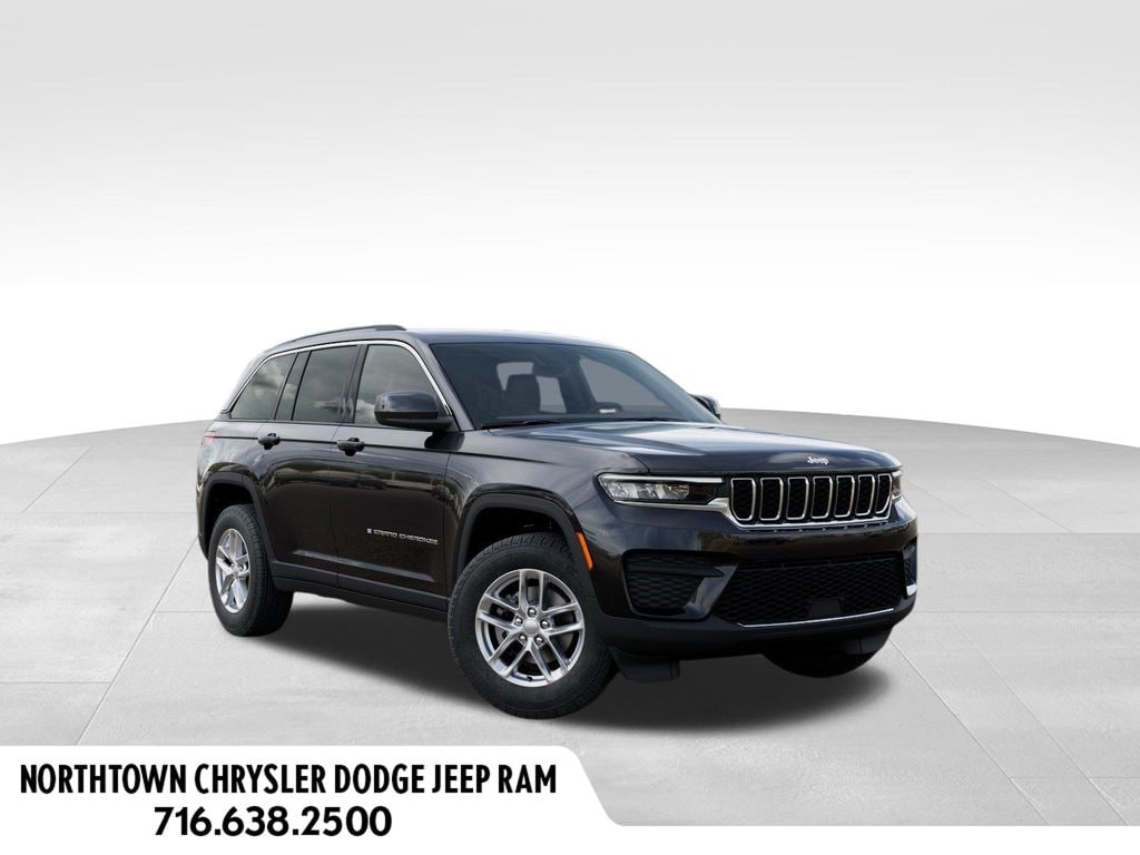 New 2026 Jeep Grand Cherokee Laredo Sport Utility