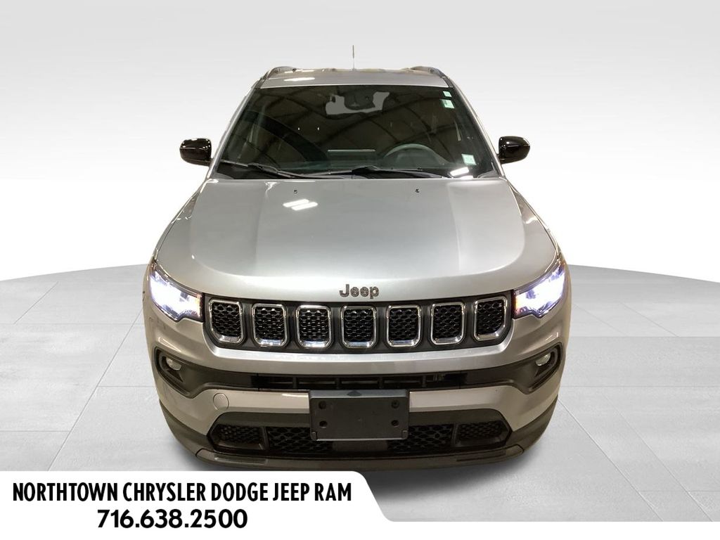 2023 Jeep Compass Latitude's photo