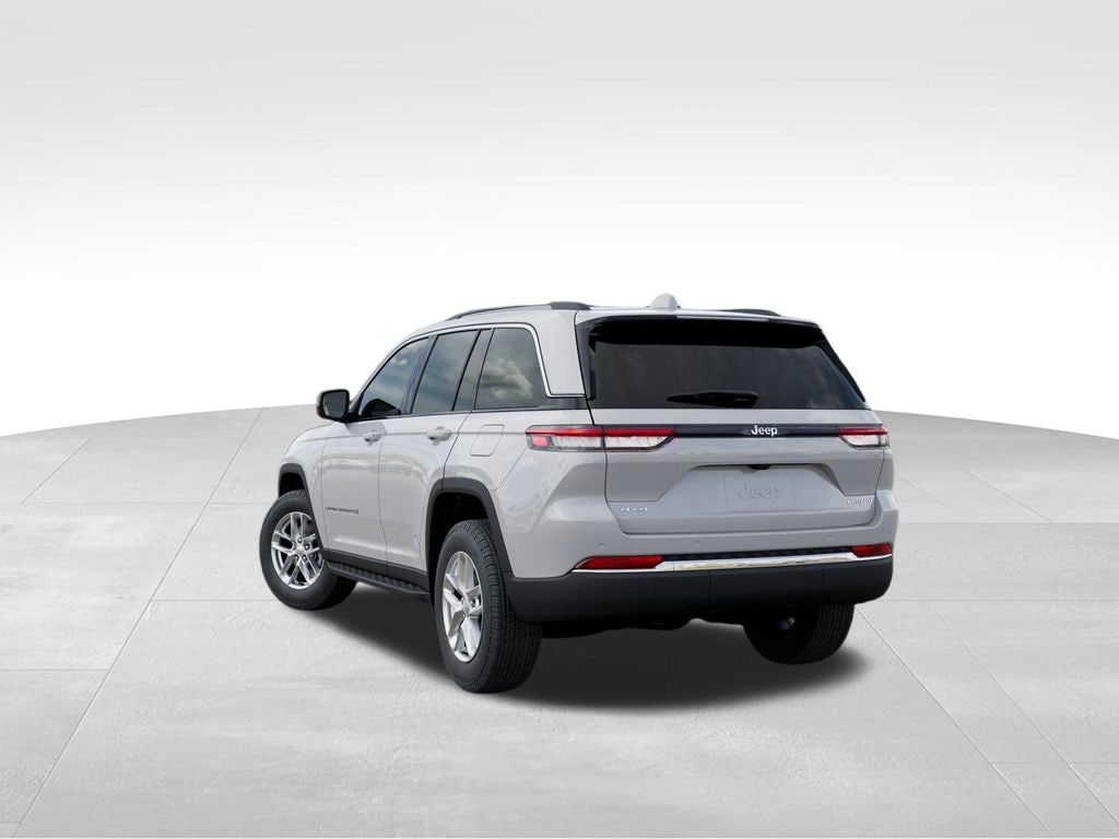 New 2026 Jeep Grand Cherokee Laredo Sport Utility