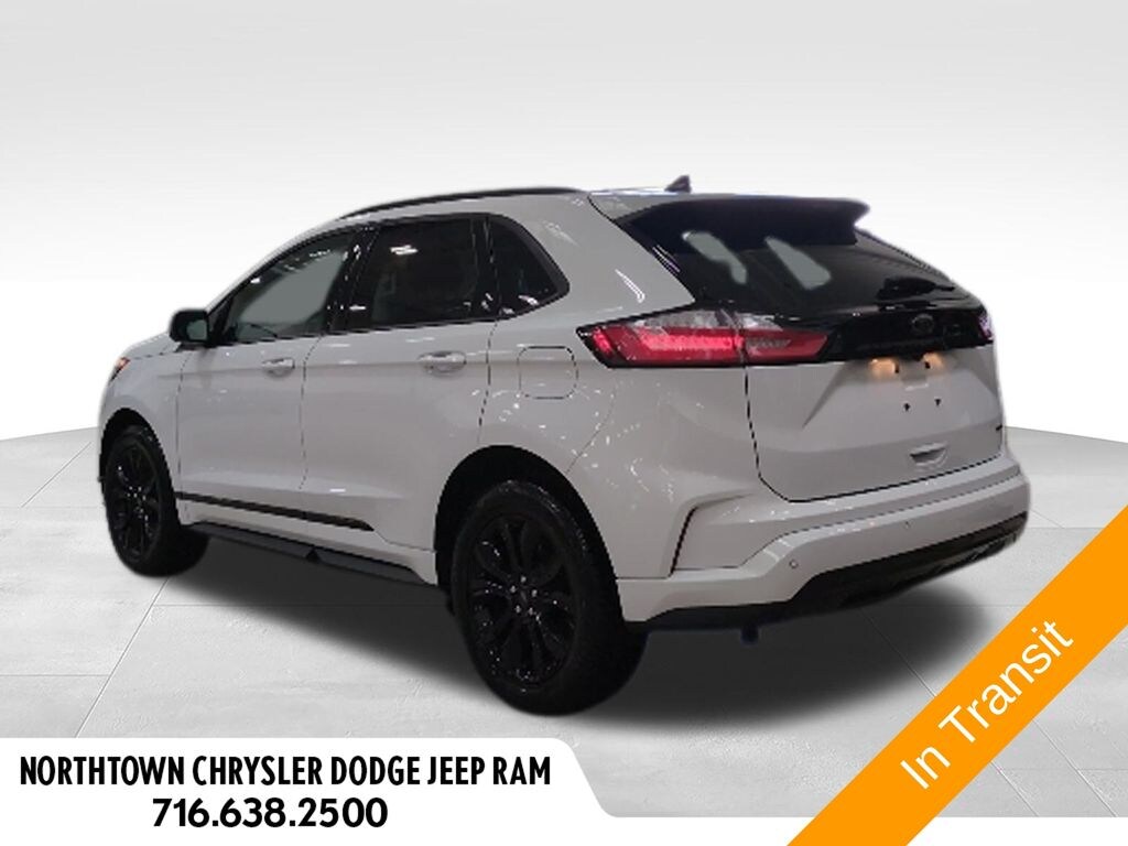 Used 2024 Ford Edge SE SUV