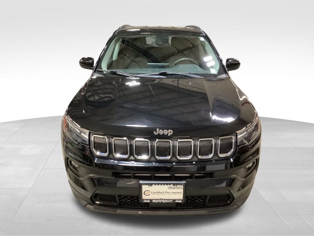 2022 Jeep Compass Latitude photo 3