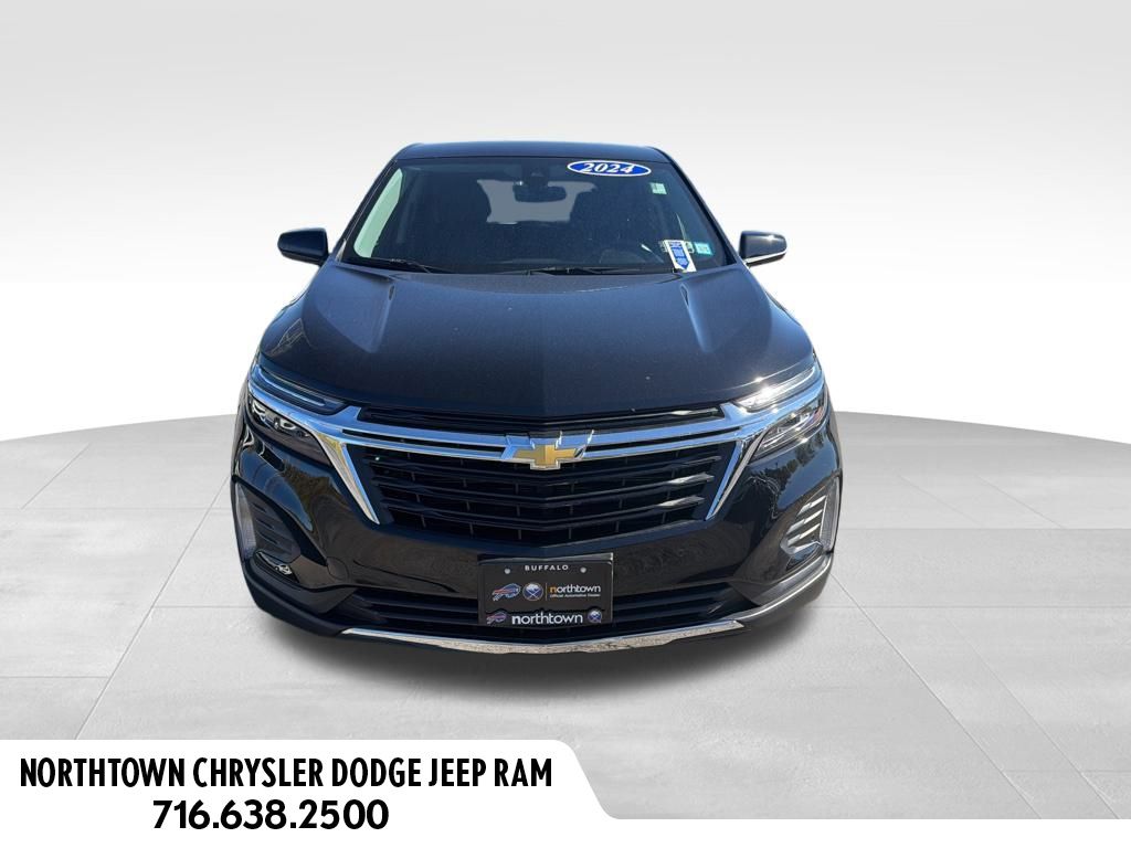 2024 Chevrolet Equinox LT photo 2