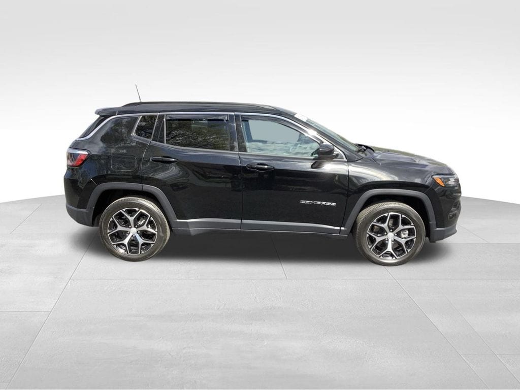 Used 2024 Jeep Compass Limited SUV