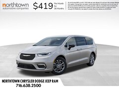 2026 Chrysler Pacifica Select Passenger Van
