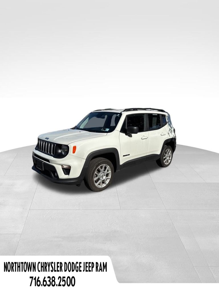 2022 Jeep Renegade Latitude photo 2