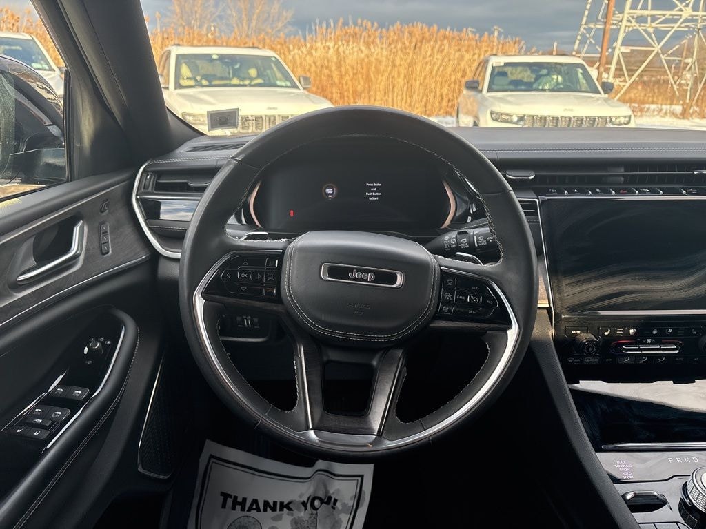 Used 2023 Jeep Grand Cherokee Overland SUV